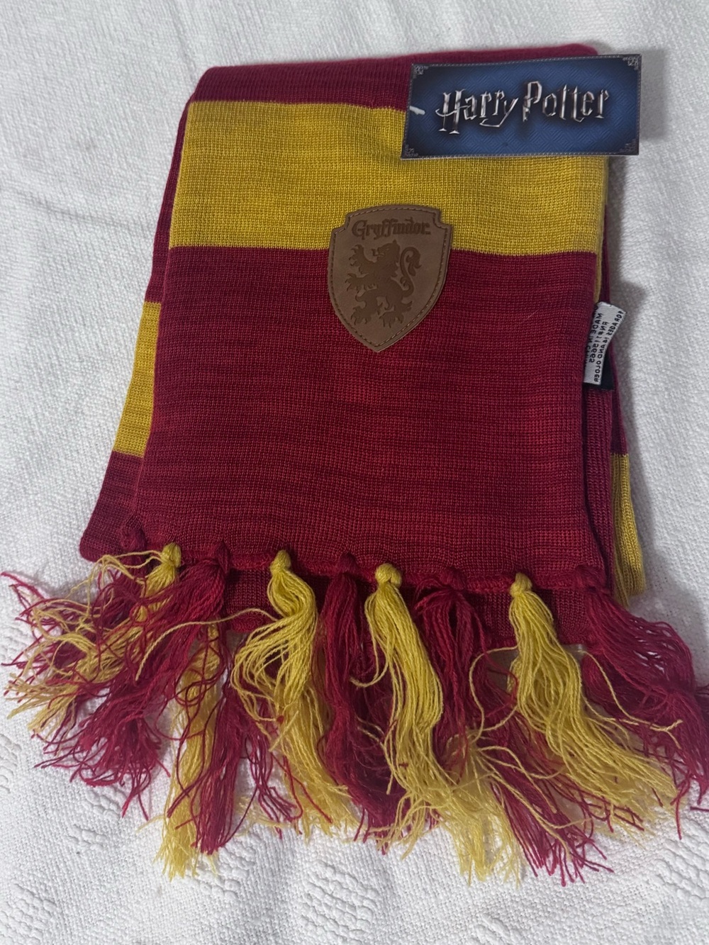 NWT-Warner Bros Harry Potter Gryffindor Yellow And Red Acrylic Scarf Costume